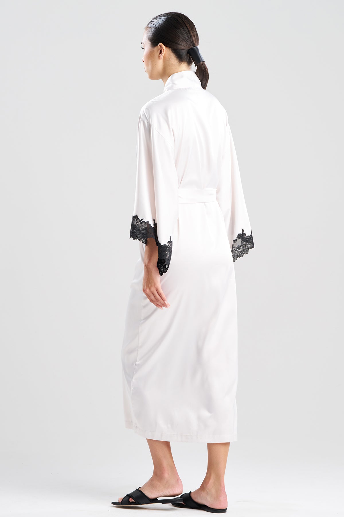 Peony Glamour Robe Off White