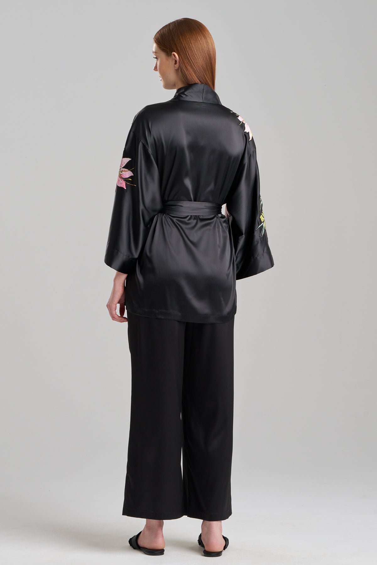 Glamour Floral Applique Wrap Black