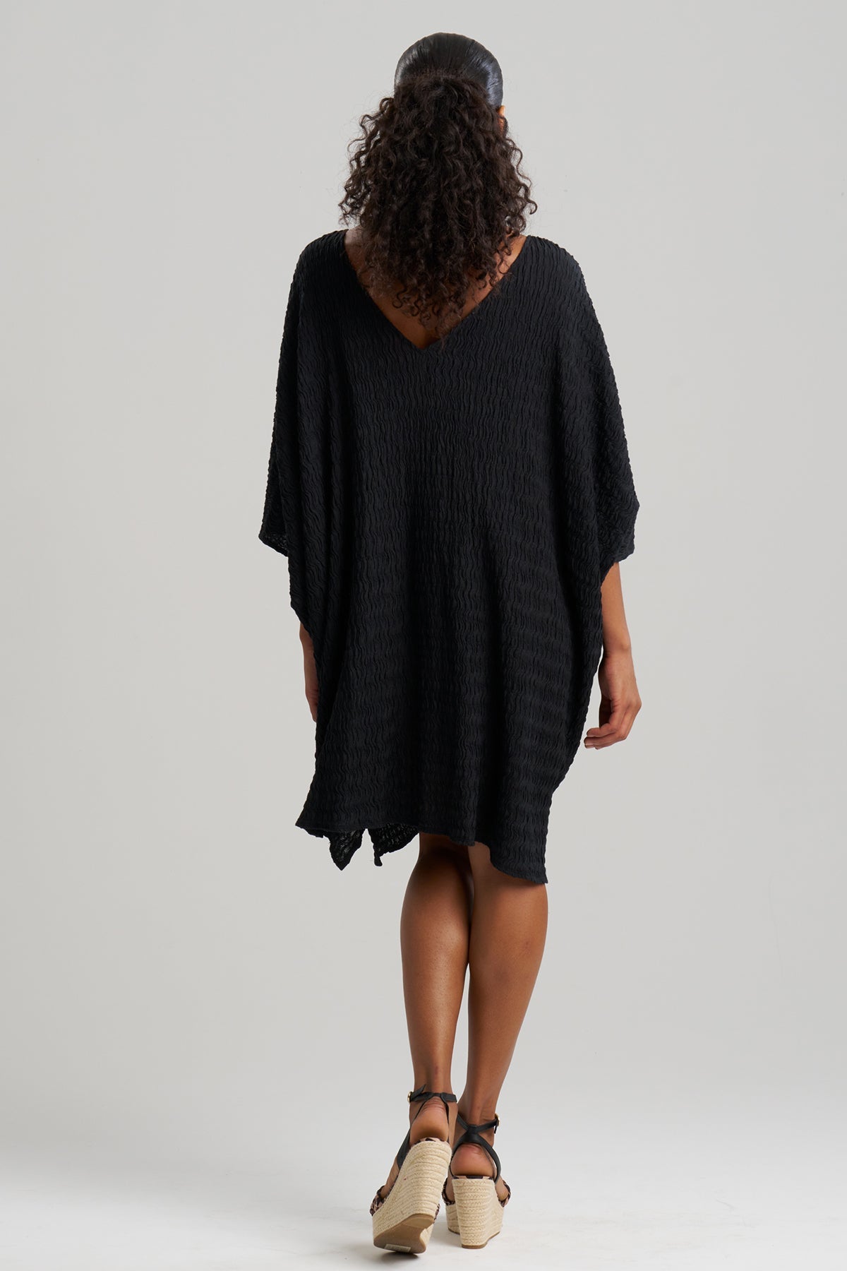 Waves Caftan Black
