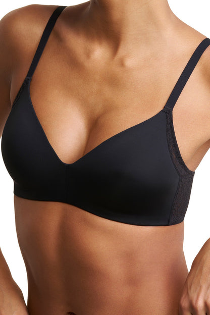 Pretty Smooth Smoothing Wireless T-Shirt Bra Black