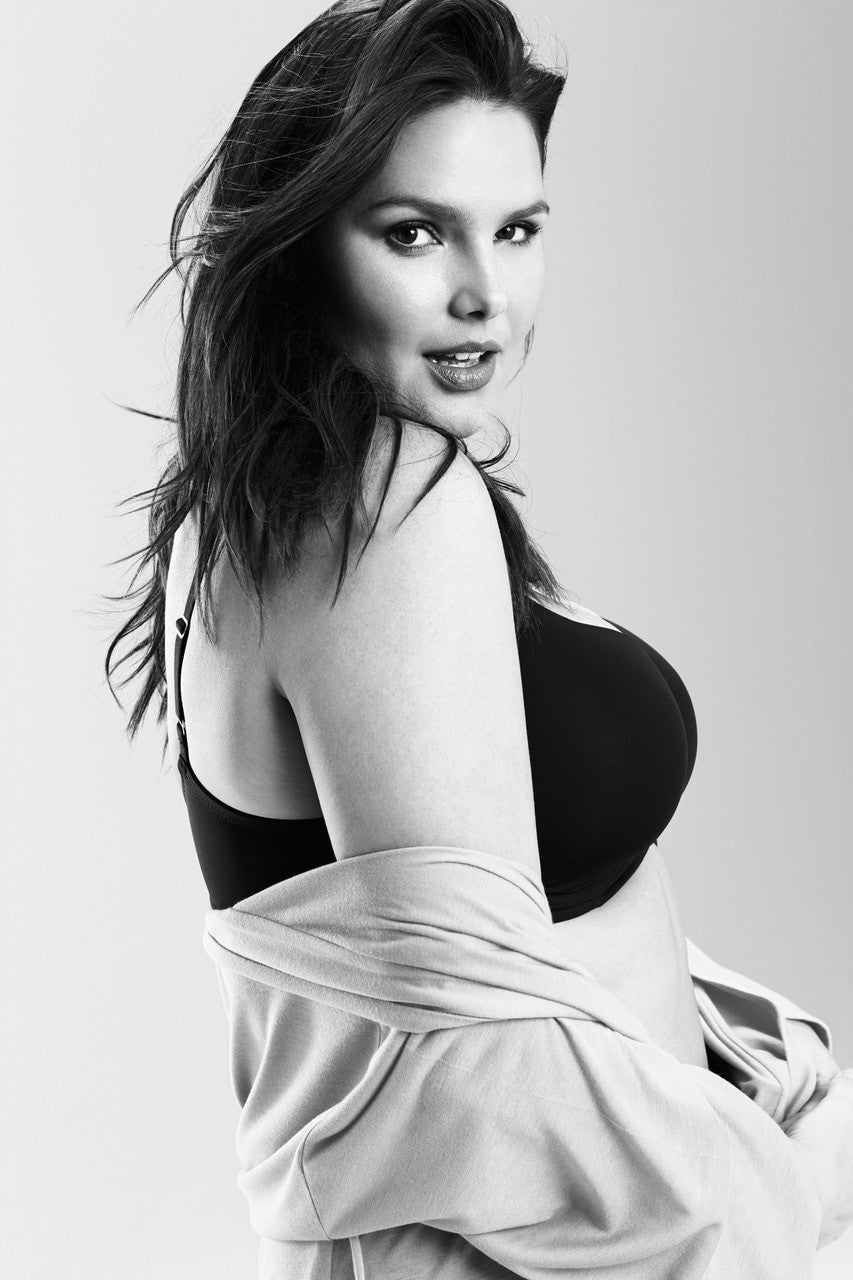 Buy Chic Comfort Bra in Black Online Black