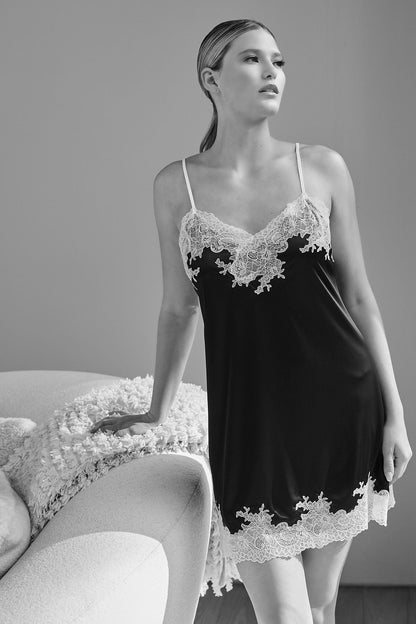 Enchant Chemise - Basics Black/Ivory