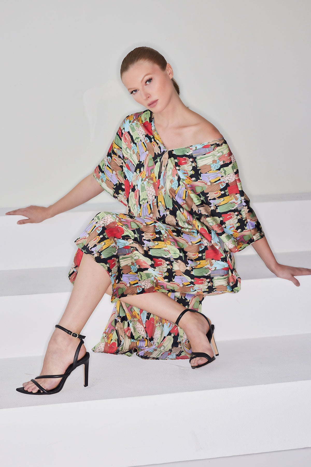 Buy Dynasty Caftan in Black Online Black
