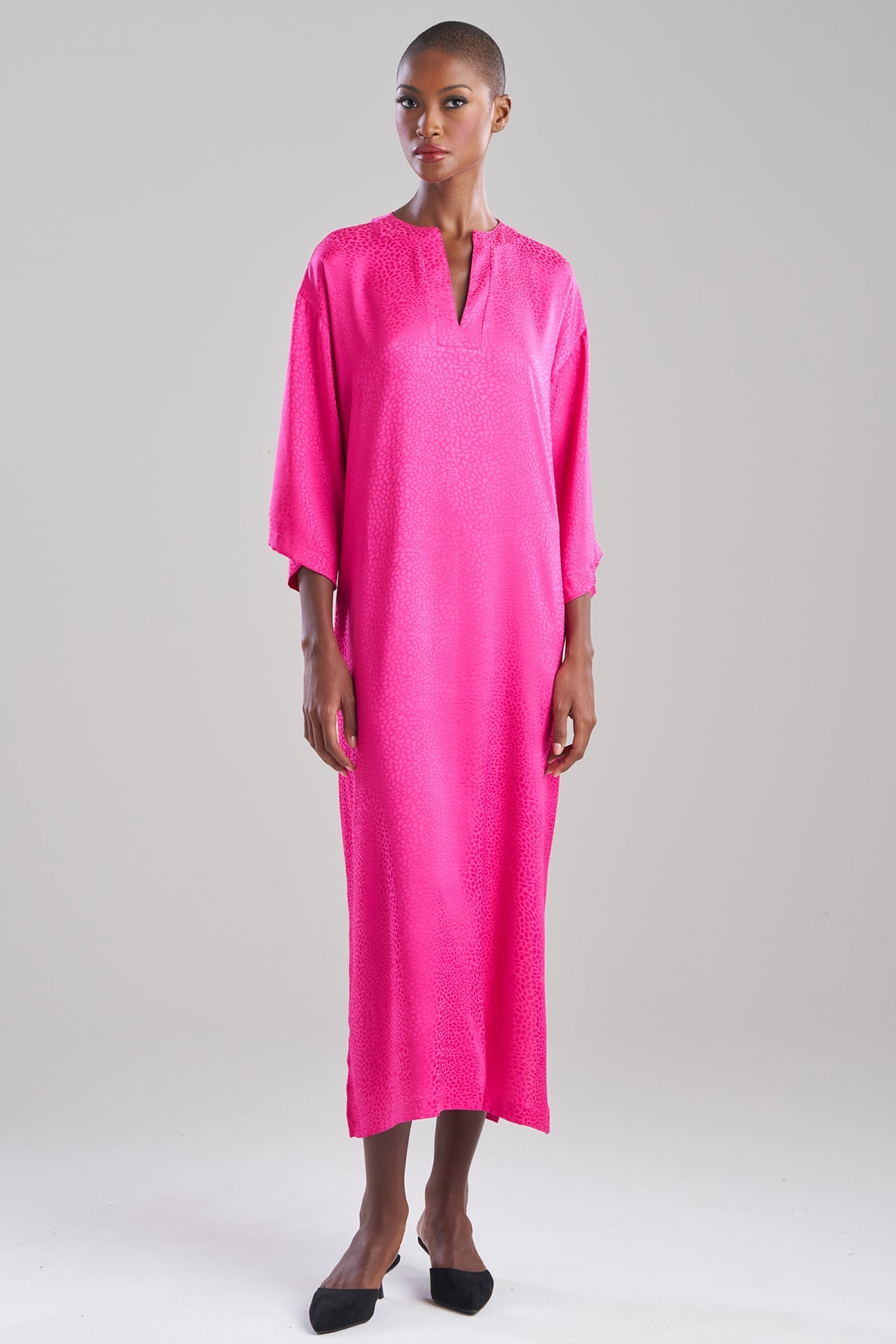 Wilderness Satin Jacquard Caftan Wilderness Pink