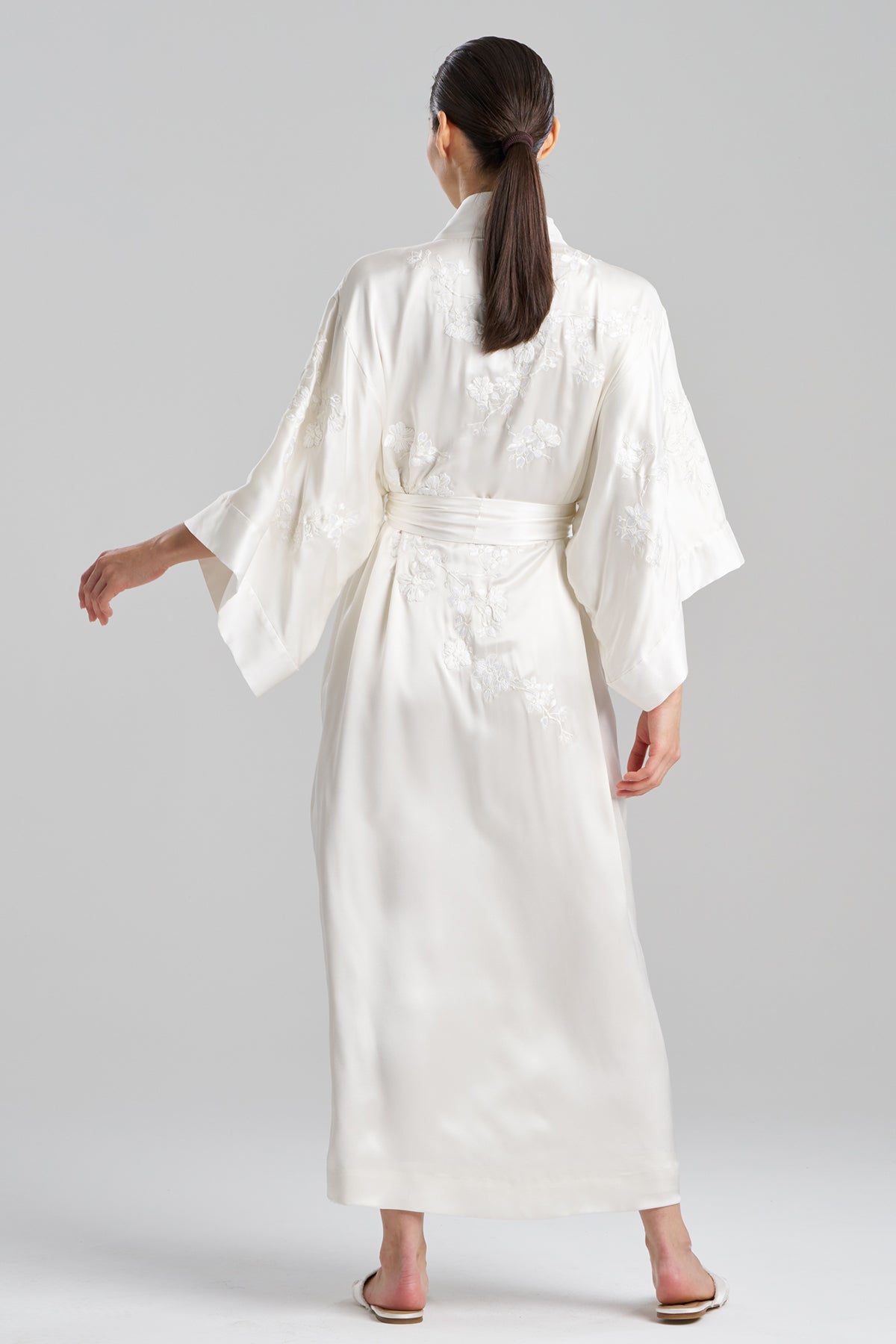 Couture Sakura Embroidered Silk Robe Warm White