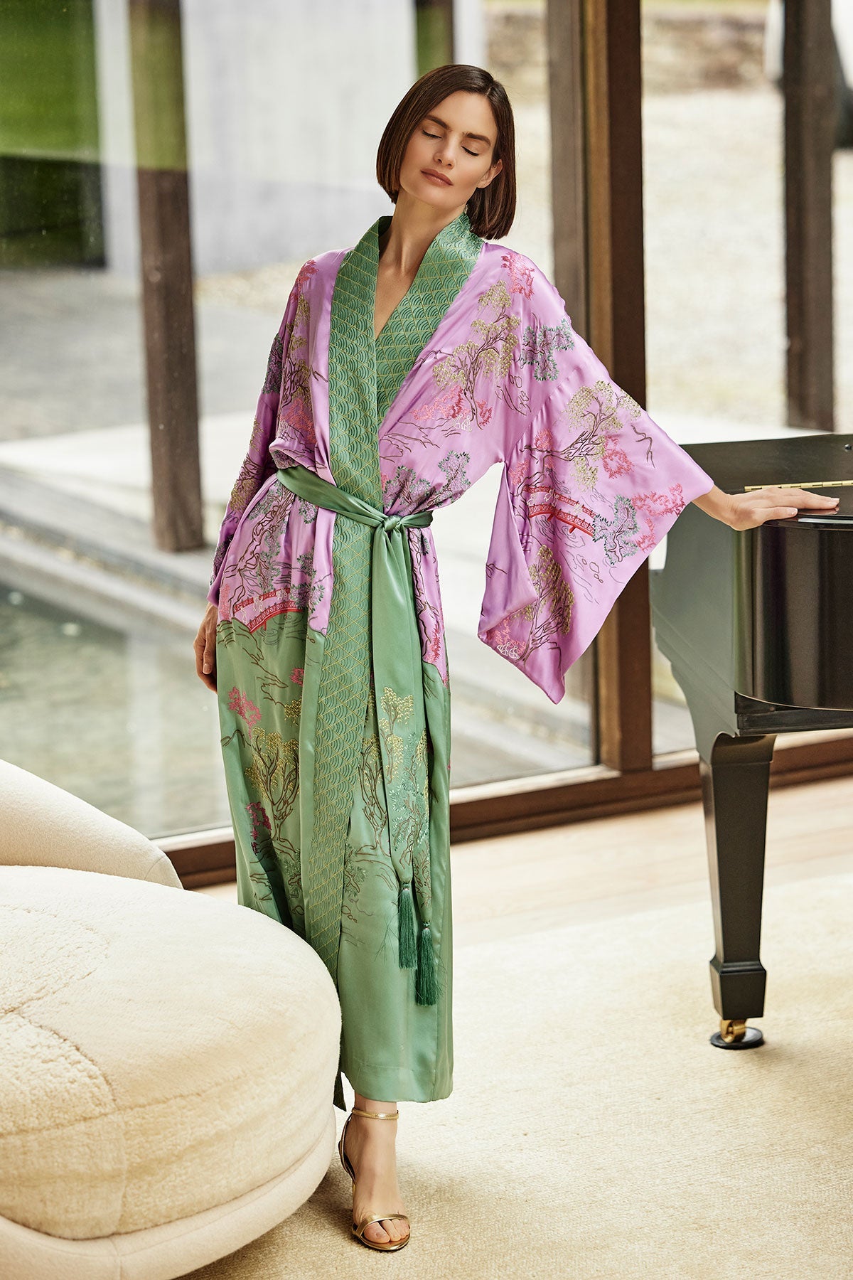 Couture Nara Embellished Drop Sleeve Silk Robe Lilac Rose