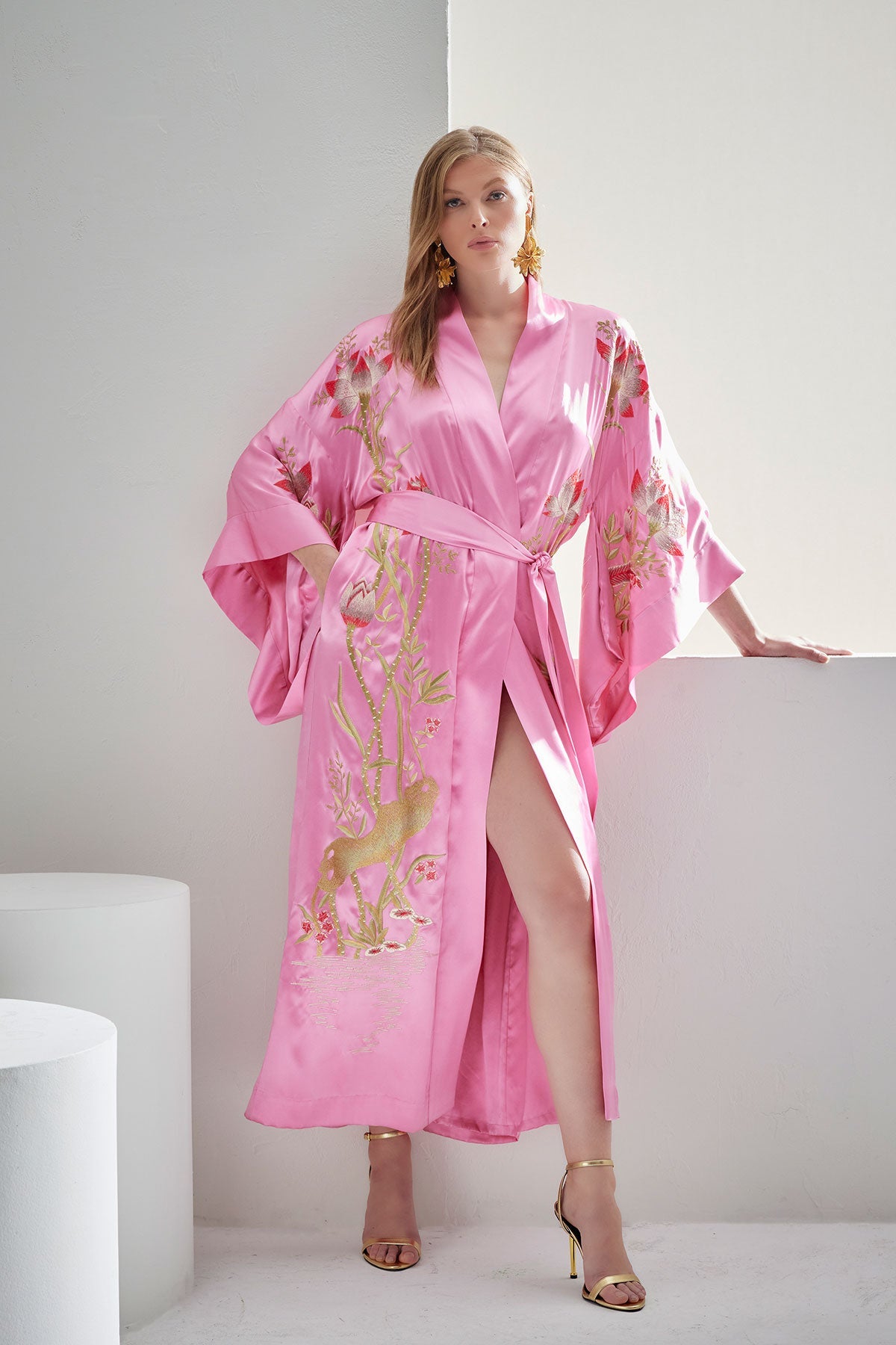 Couture Lotus Embroidered Silk Robe Ice Pink