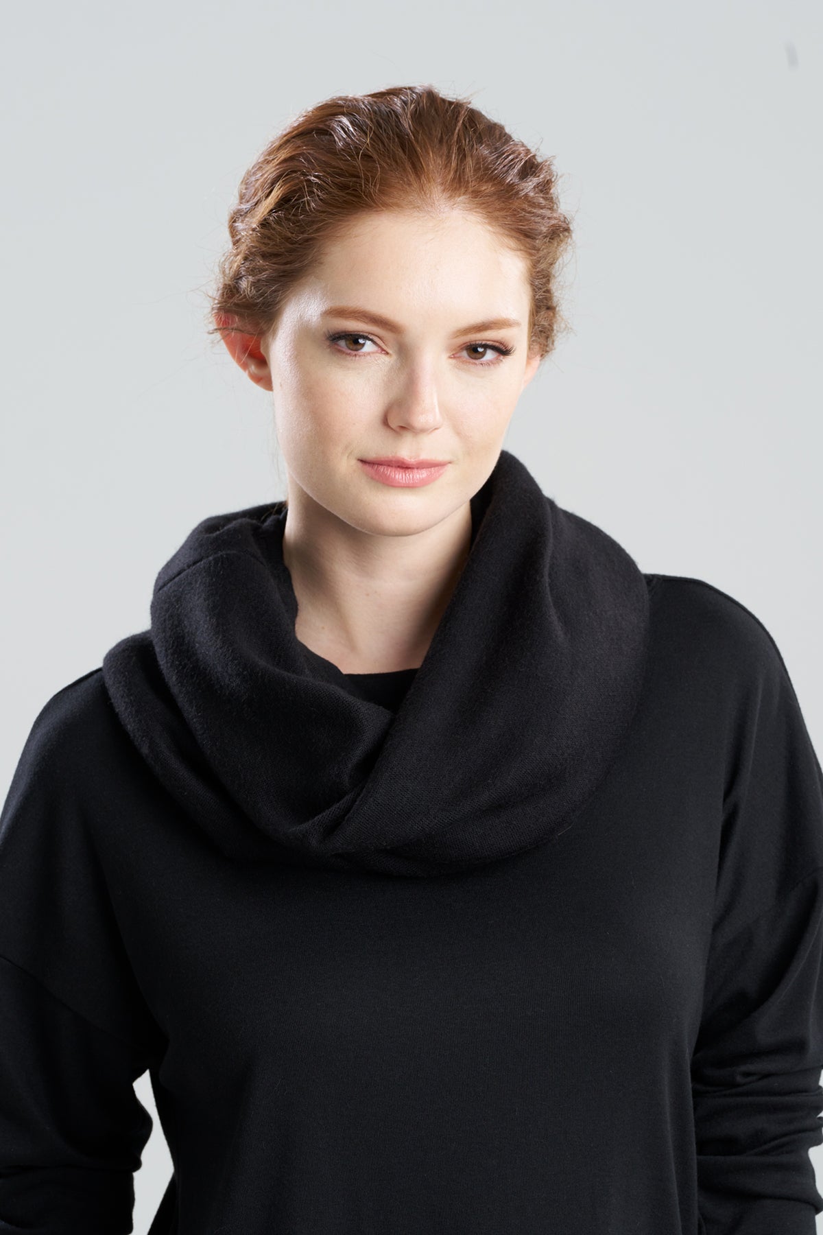 Himalaya Sweater Knit Snood Black