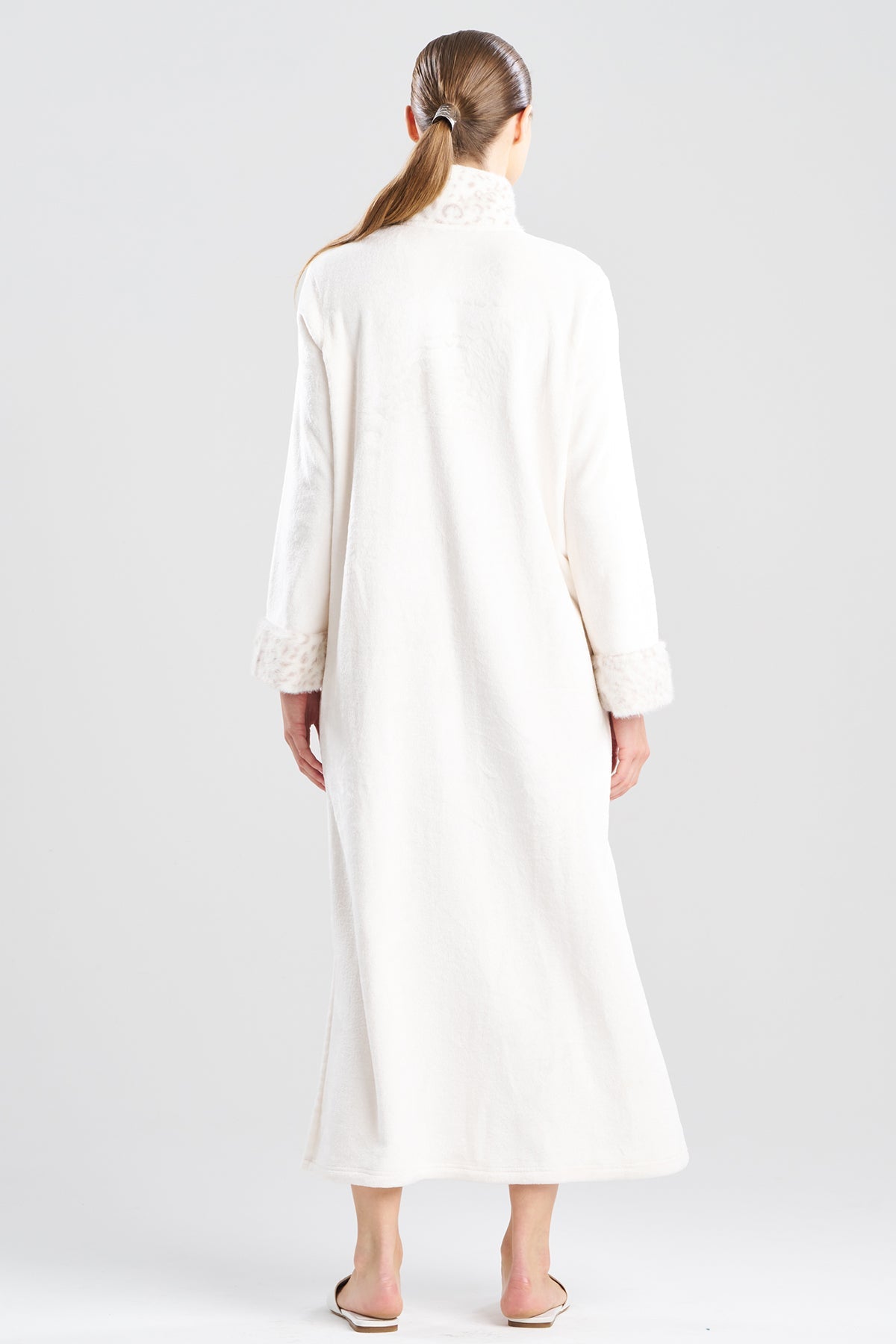 Buy Plush Lynx Mandarin Zip Lounger in Zen White Online Zen White