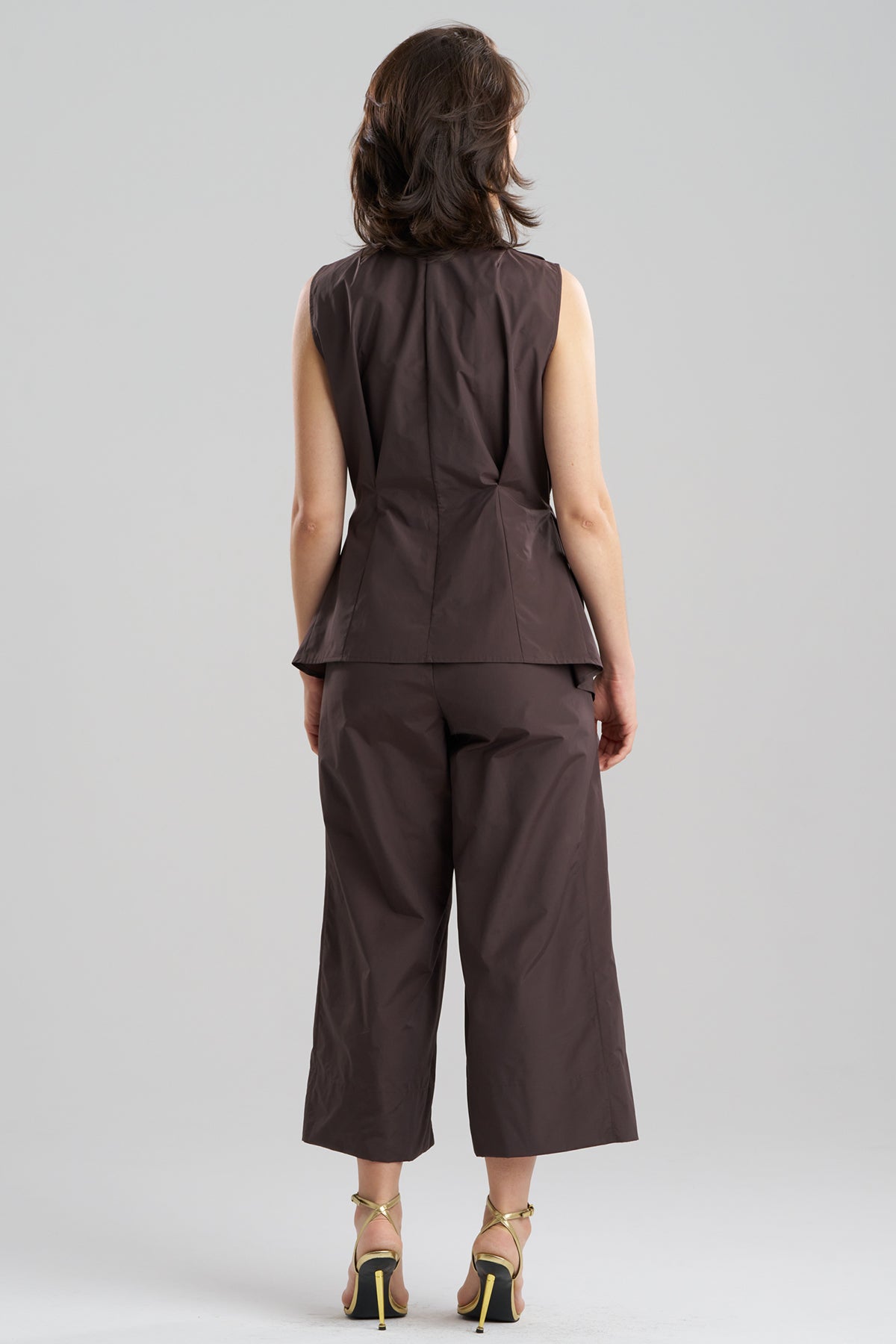 Techno Poplin Sleeveless Handkerchief Hem Shirt Coffee Bean