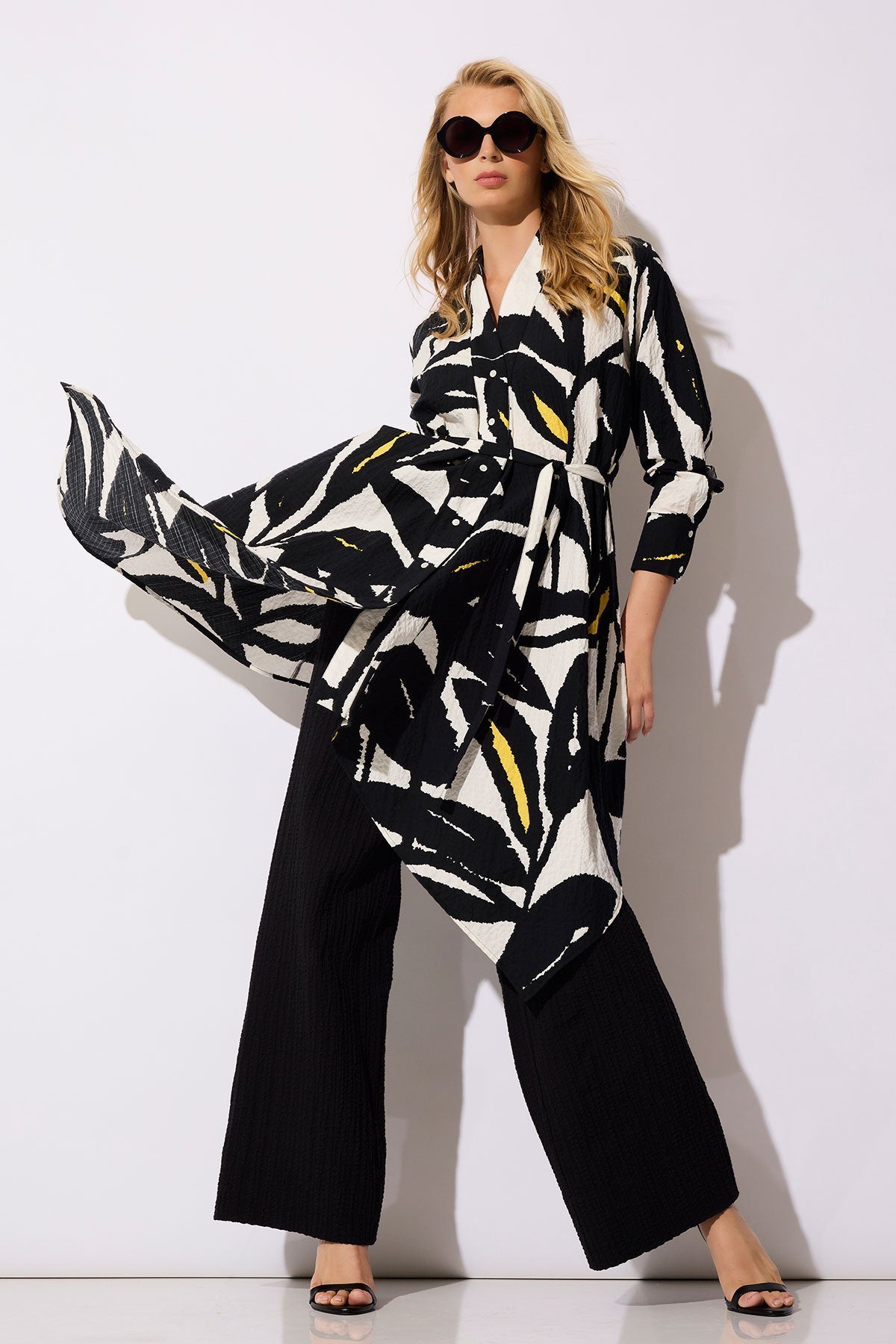 Leaf Matelassé Cotton Handkerchief Tunic Ivory/Black