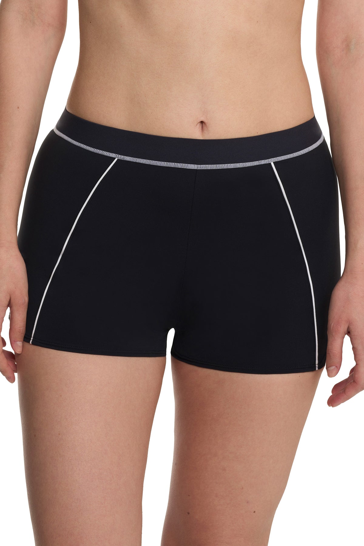 Explore Sport Shorts Black/White