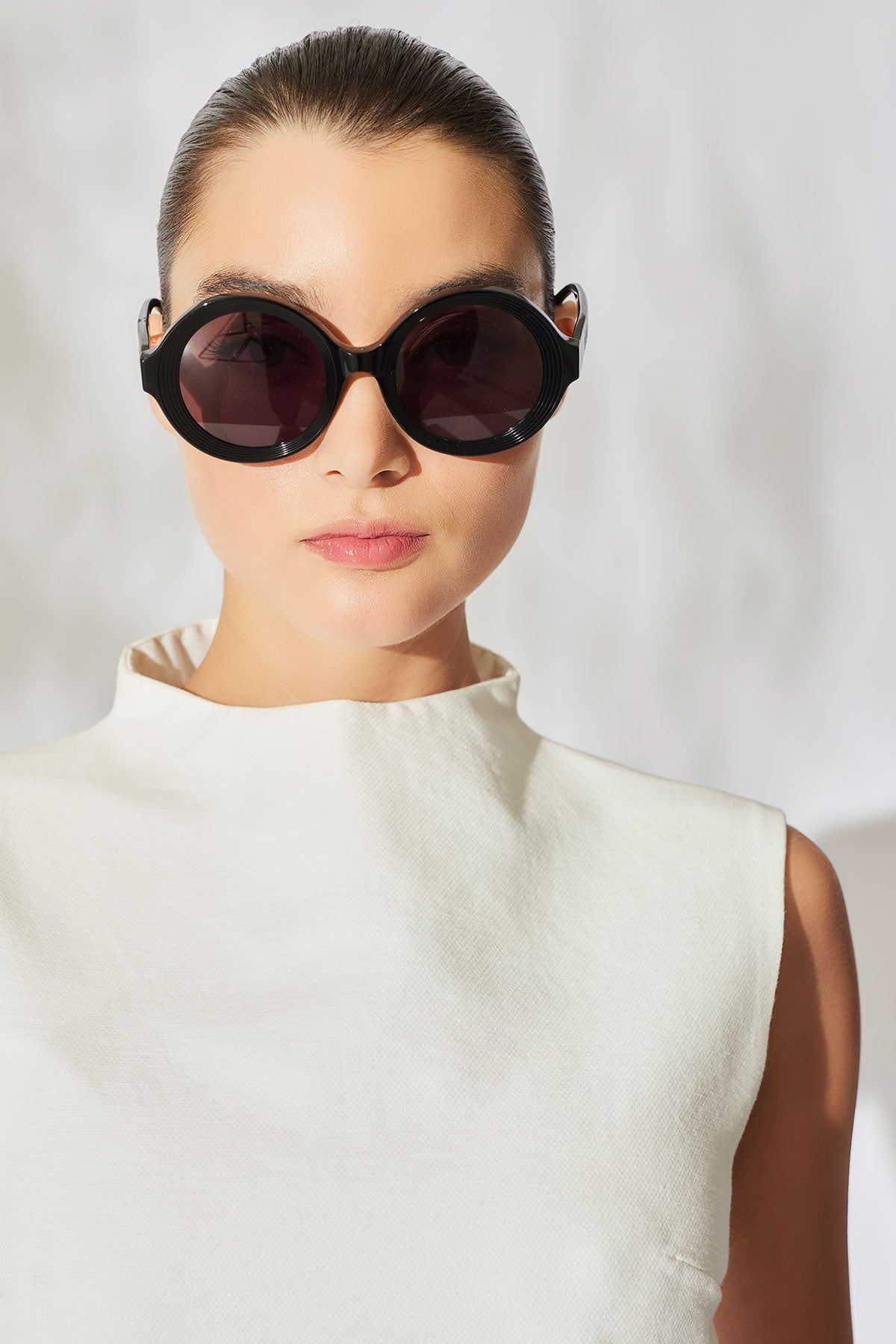 Nami Acetate Round Sunglasses Glossy Black/Smoke