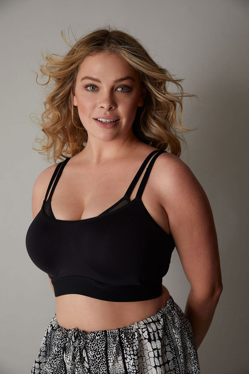 Buy Gravity Contour Underwire Sports Bra in Black Online Black