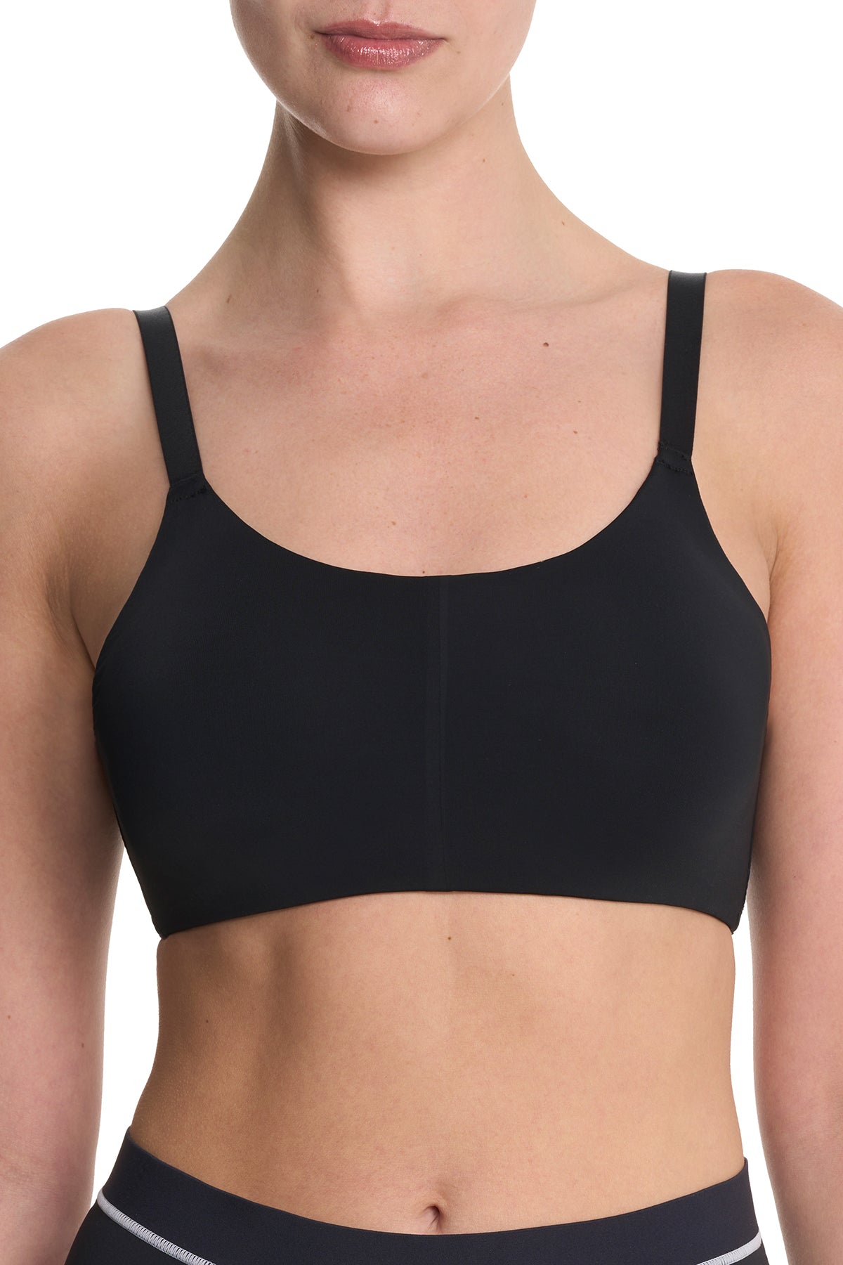 Elevate Convertible Wireless Sports Bra Black