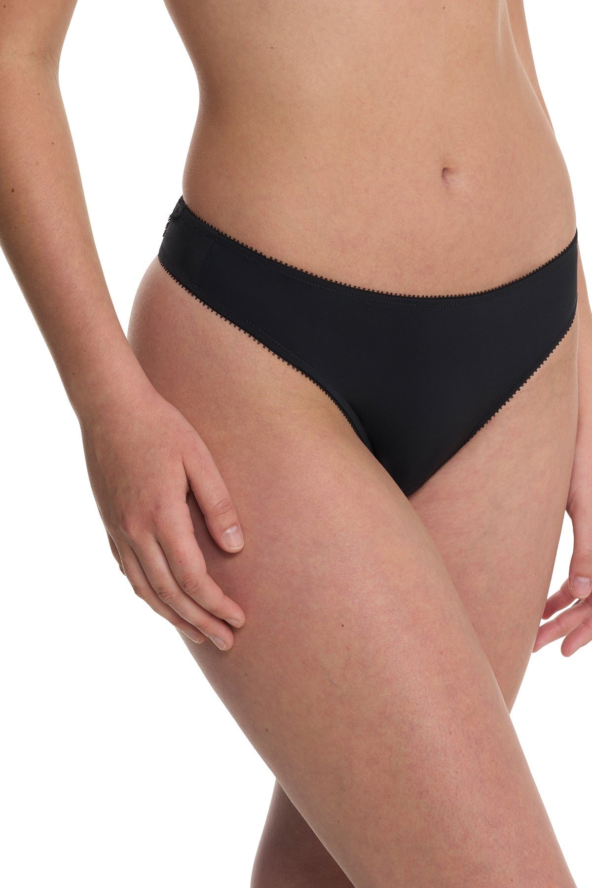 Persuasion Thong Black