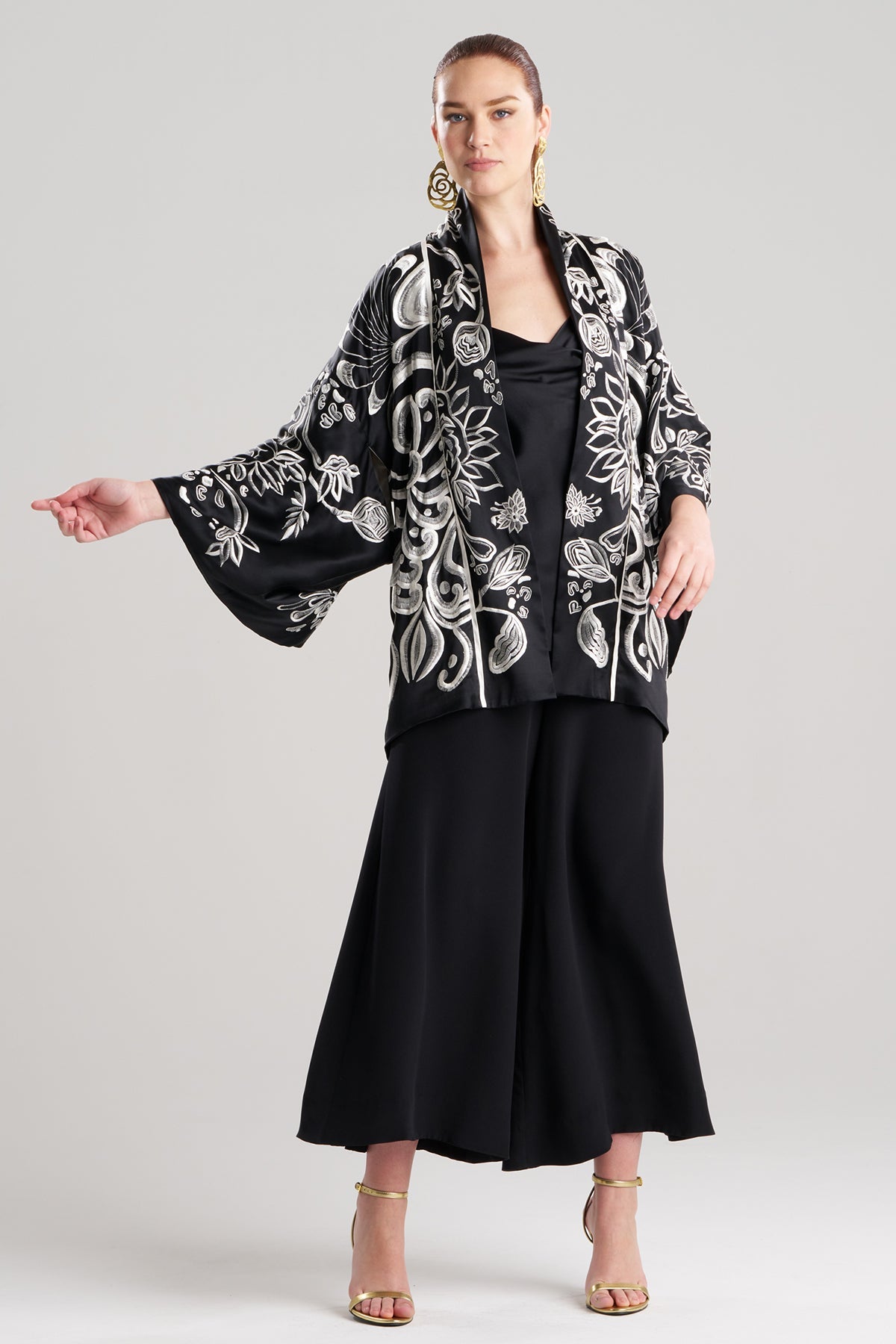 Couture Nouveau Embroidered Silk Kimono Black