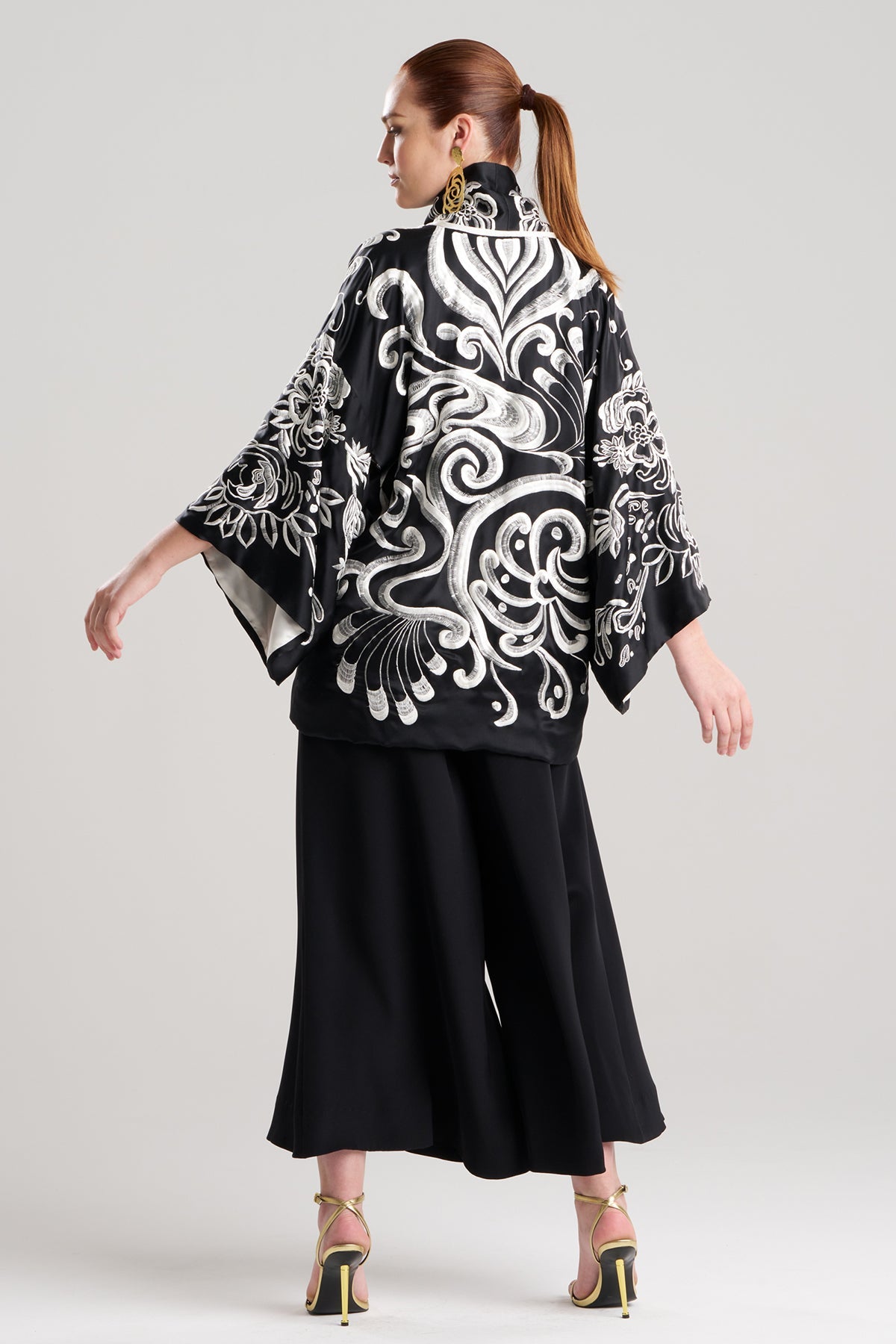 Couture Nouveau Embroidered Silk Kimono Black