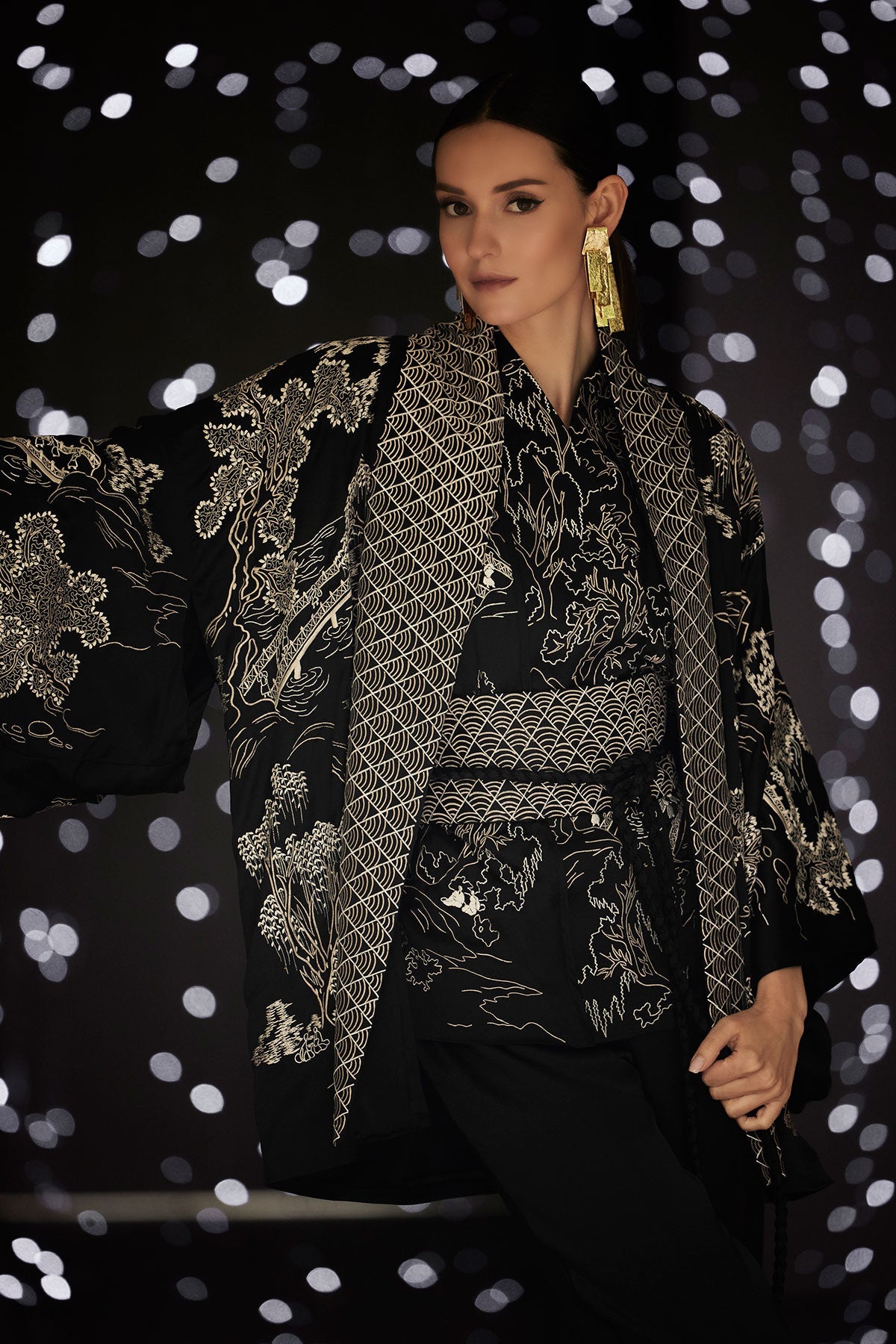 Couture Nara Embroidered Silk Vest Black/White