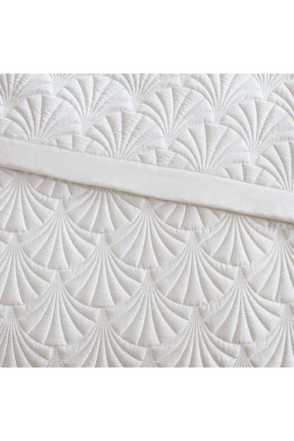 Jeju Embroidered 3 Piece Quilt Mini Set Ivory