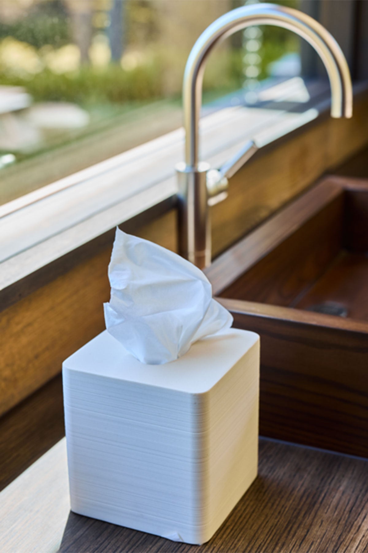 Infinity Tissue Holder Cream